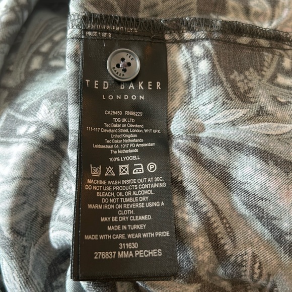 Short Sleeves Button-Up Shirt - Picture 4 of 6